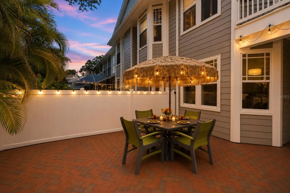 2869 BAYSHORE TRAILS DRIVE Tampa, FL 33611
