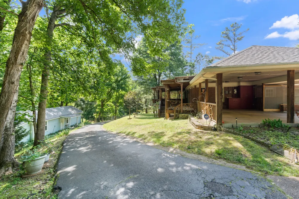 498 Highway 100 Centerville, TN 37033