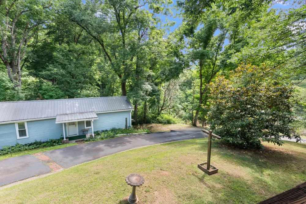 498 Highway 100 Centerville, TN 37033
