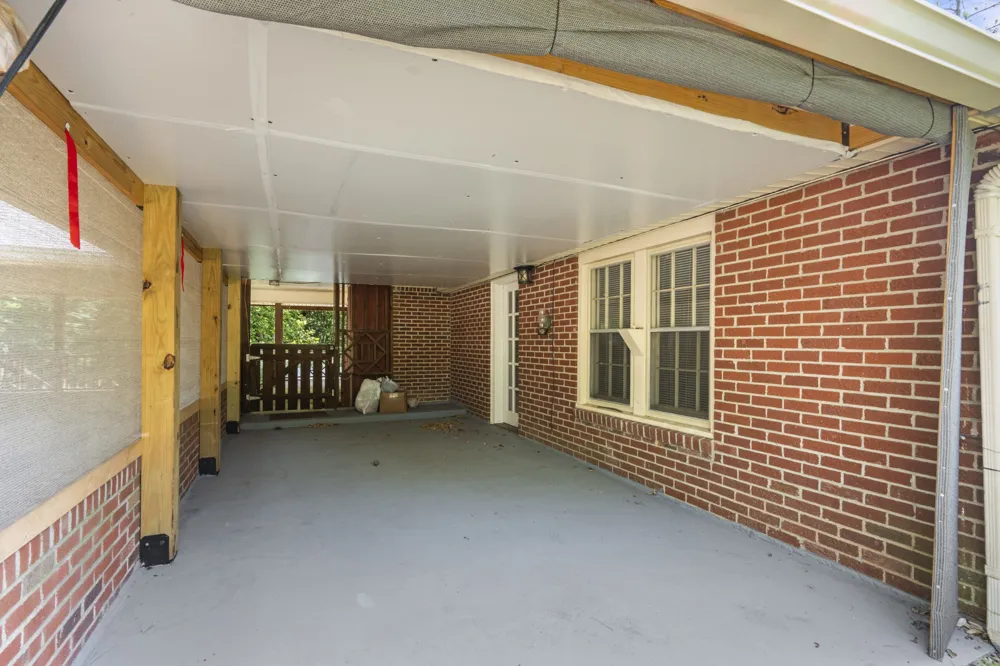 498 Highway 100 Centerville, TN 37033