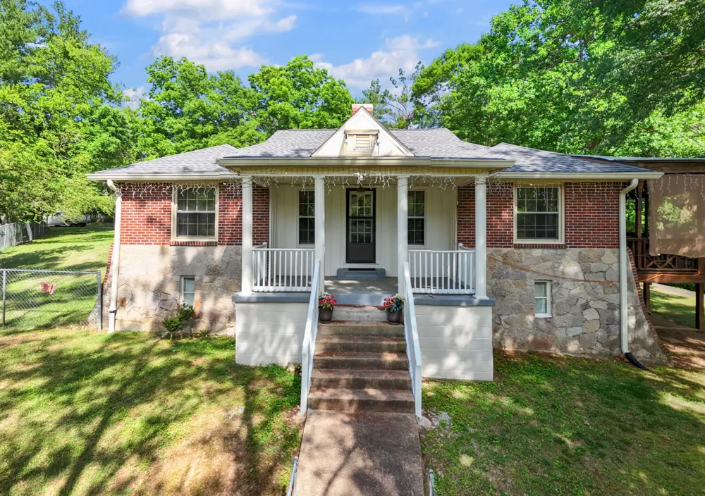 498 Highway 100 Centerville, TN 37033