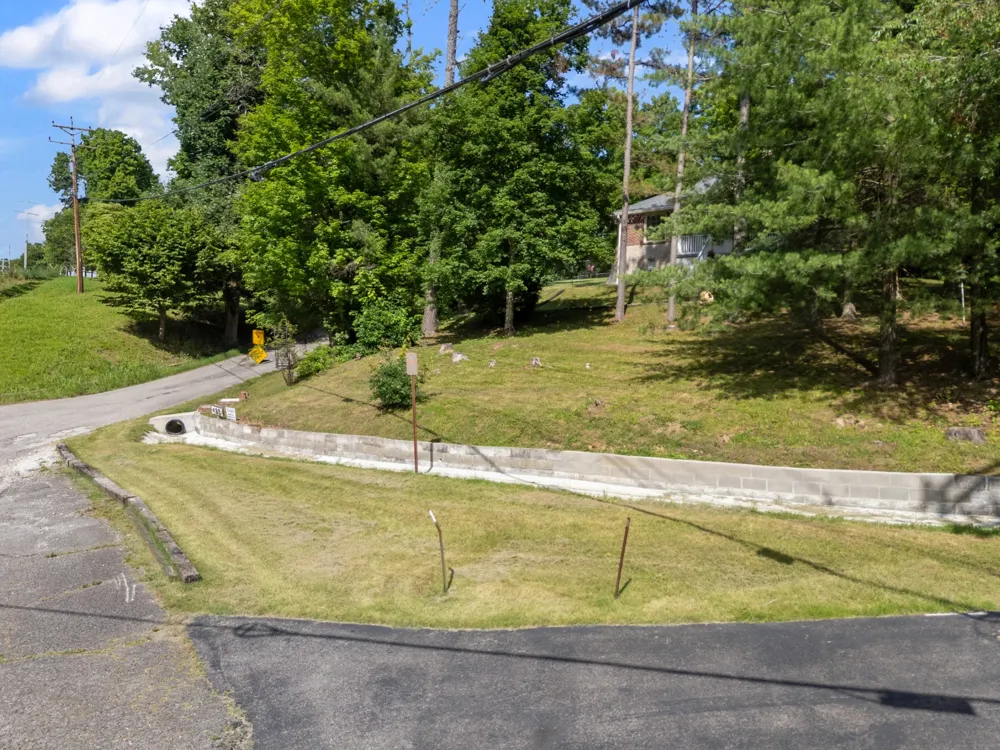 498 Highway 100 Centerville, TN 37033