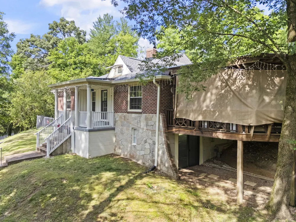 498 Highway 100 Centerville, TN 37033