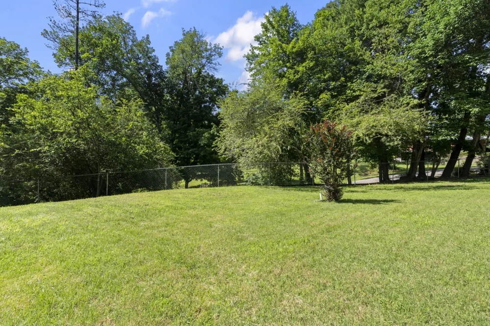 498 Highway 100 Centerville, TN 37033
