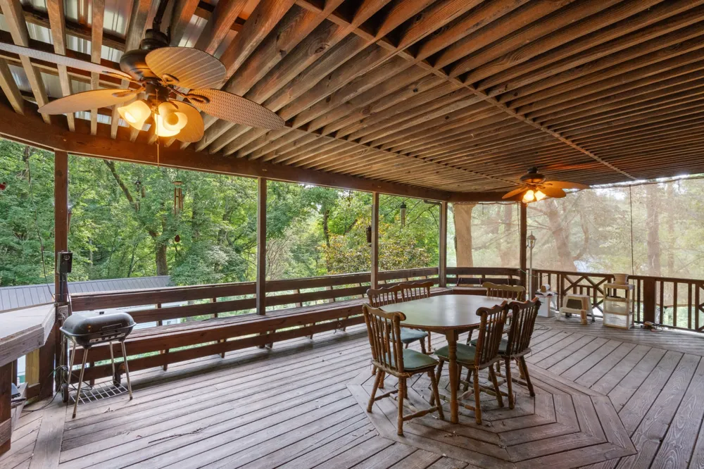 498 Highway 100 Centerville, TN 37033