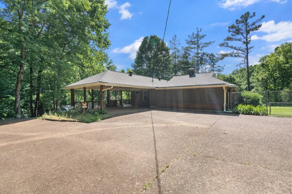 498 Highway 100 Centerville, TN 37033