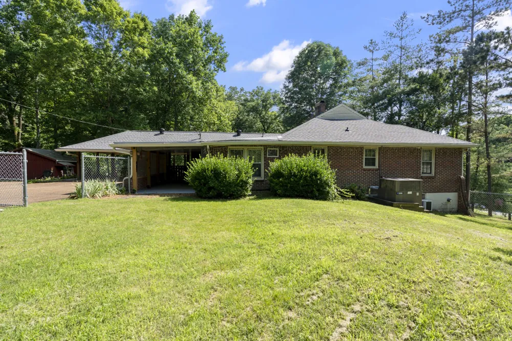 498 Highway 100 Centerville, TN 37033