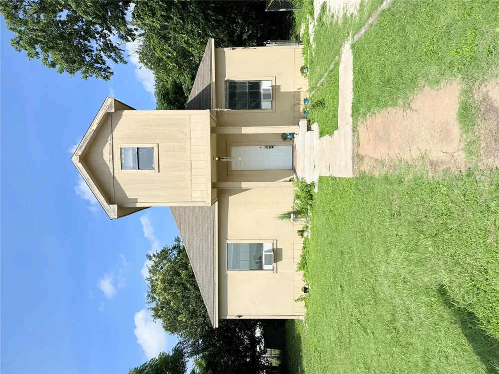 404 S Love Avenue Florence, TX 76527