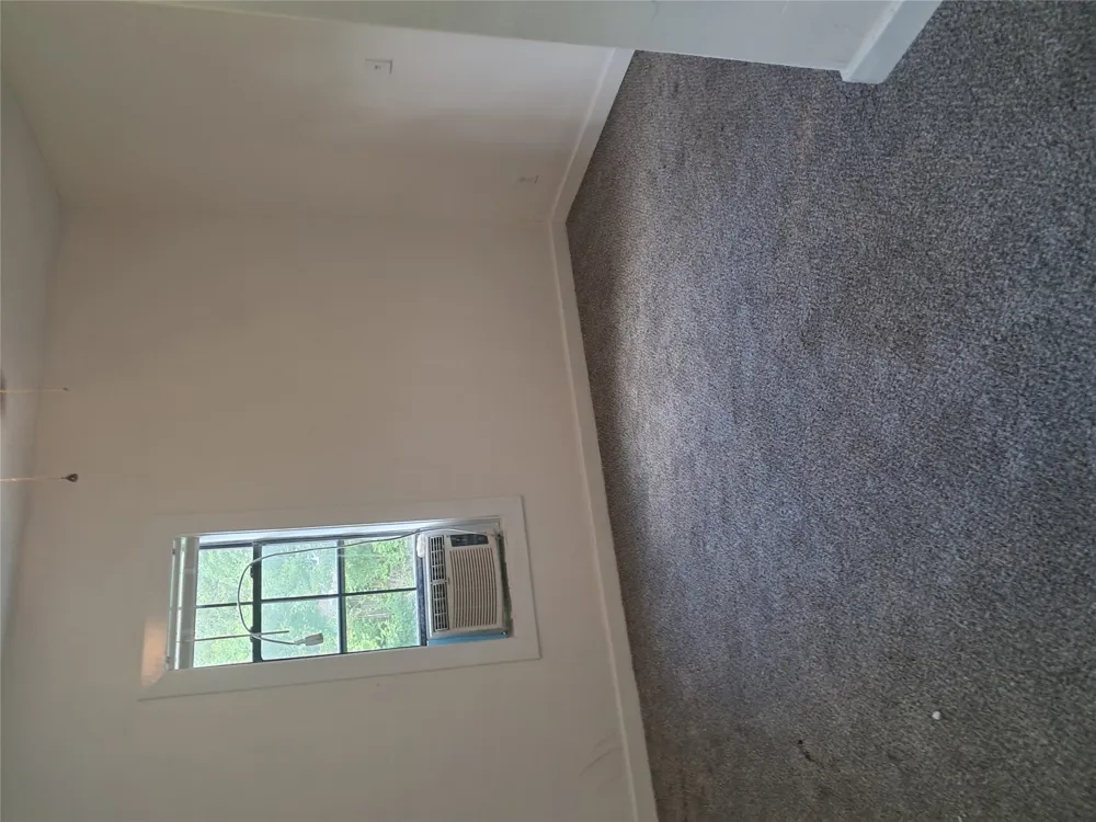 404 S Love Avenue Florence, TX 76527