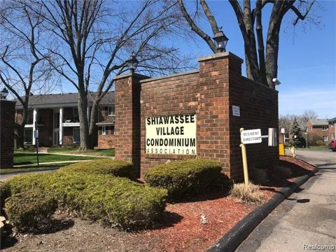 25319 Shiawassee Circle #102