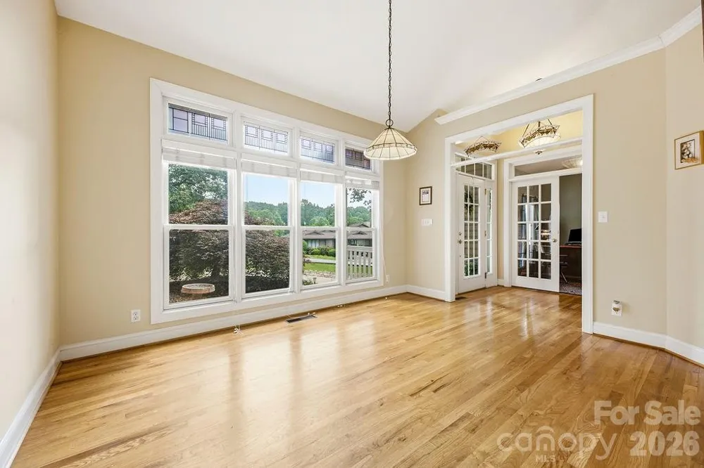 3121 Cove Loop Road Hendersonville, NC 28739