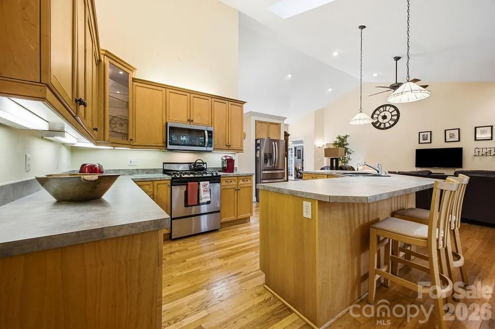 3121 Cove Loop Road Hendersonville, NC 28739
