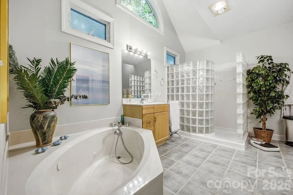 3121 Cove Loop Road Hendersonville, NC 28739