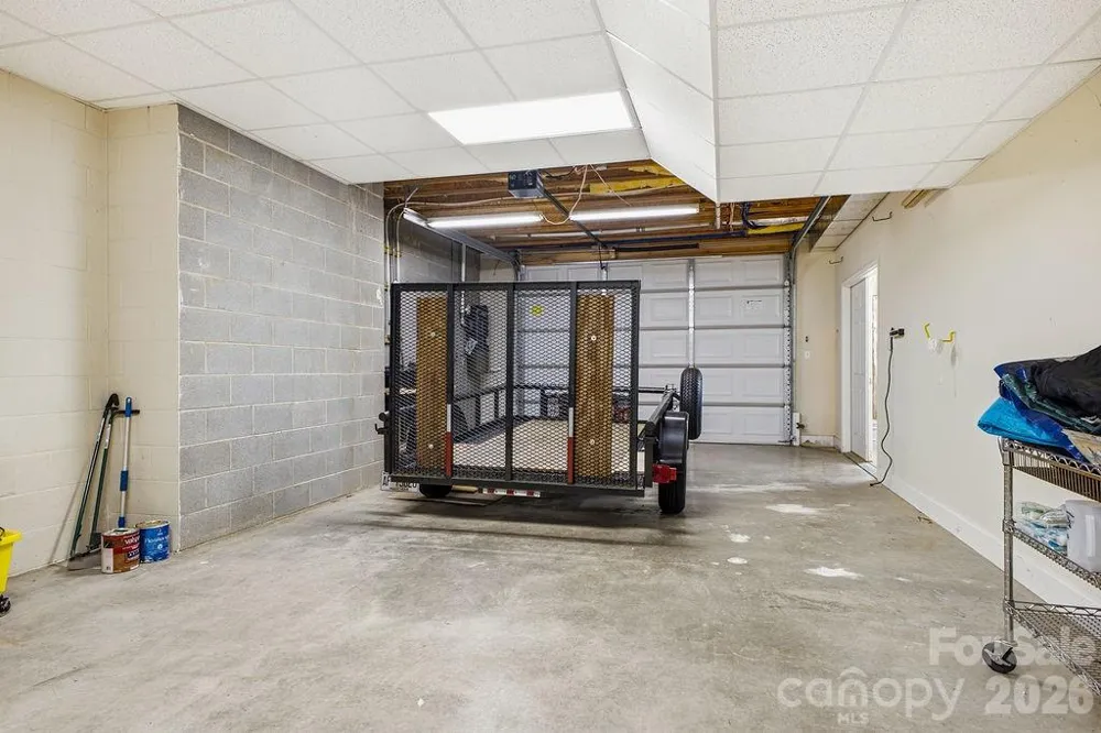 3121 Cove Loop Road Hendersonville, NC 28739