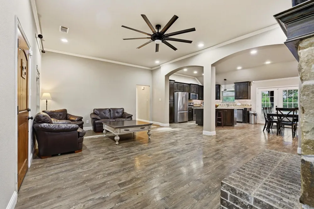 460 County Road 4421 Trenton, TX 75490