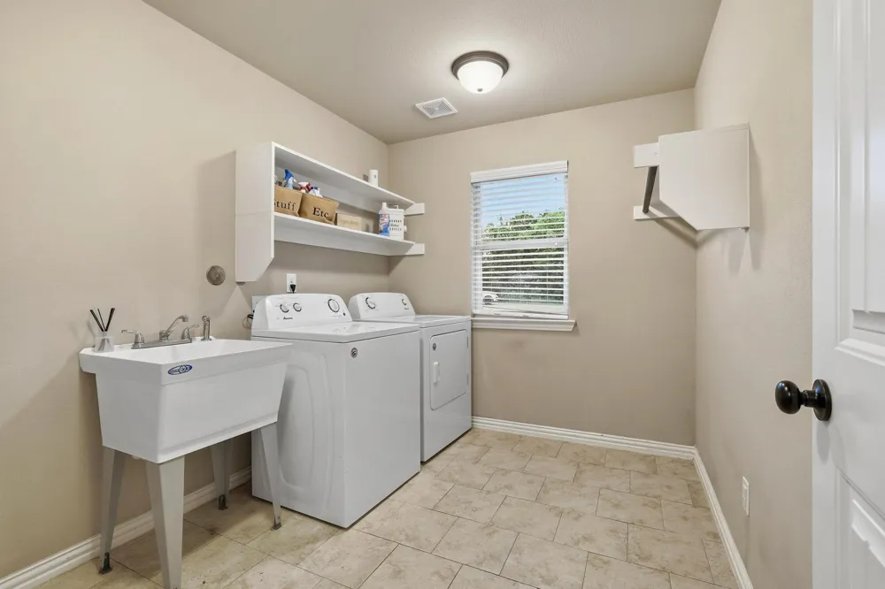 460 County Road 4421 Trenton, TX 75490
