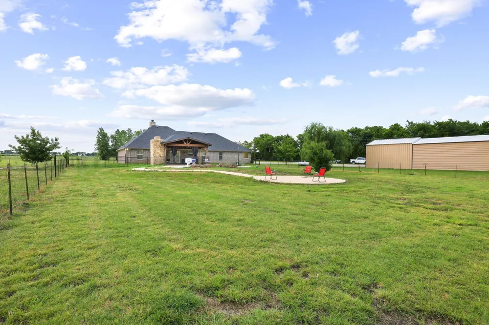 460 County Road 4421 Trenton, TX 75490