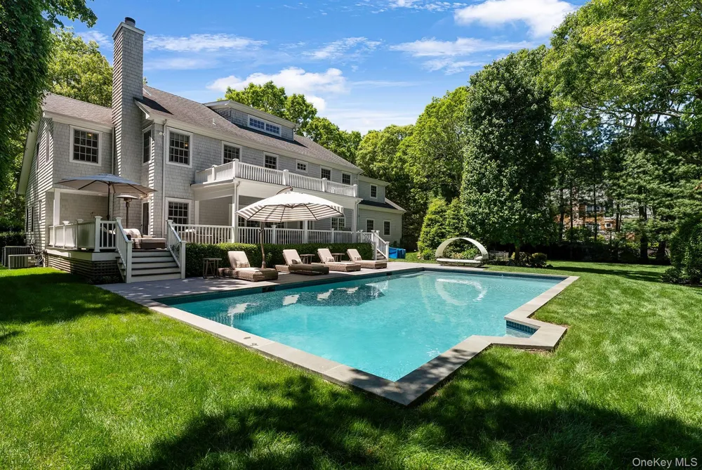 6 Woodruff Lane Bridgehampton, NY 11932