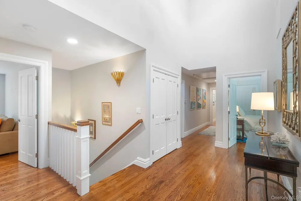 6 Woodruff Lane Bridgehampton, NY 11932