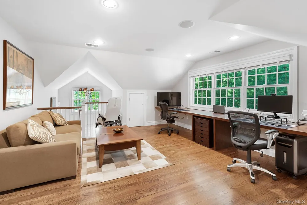 6 Woodruff Lane Bridgehampton, NY 11932