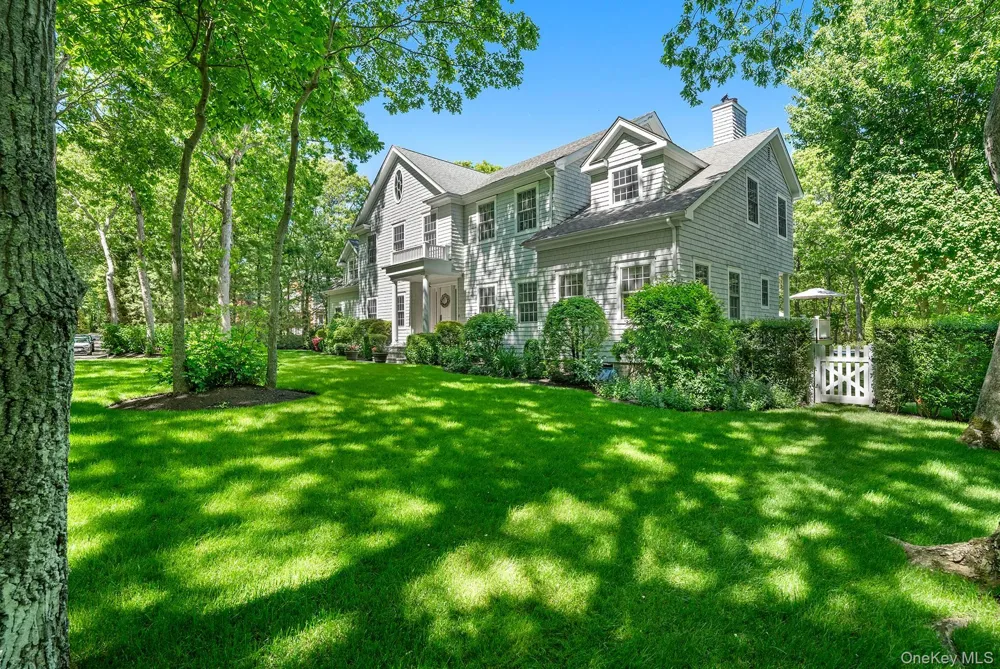 6 Woodruff Lane Bridgehampton, NY 11932