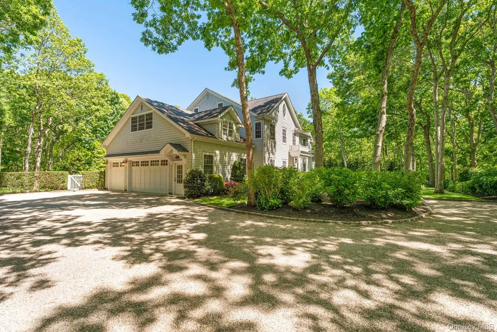 6 Woodruff Lane Bridgehampton, NY 11932