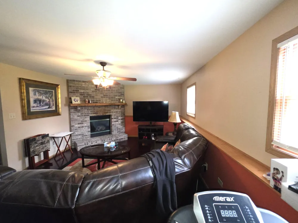 8389 Buchanan Street Merrillville, IN 46410