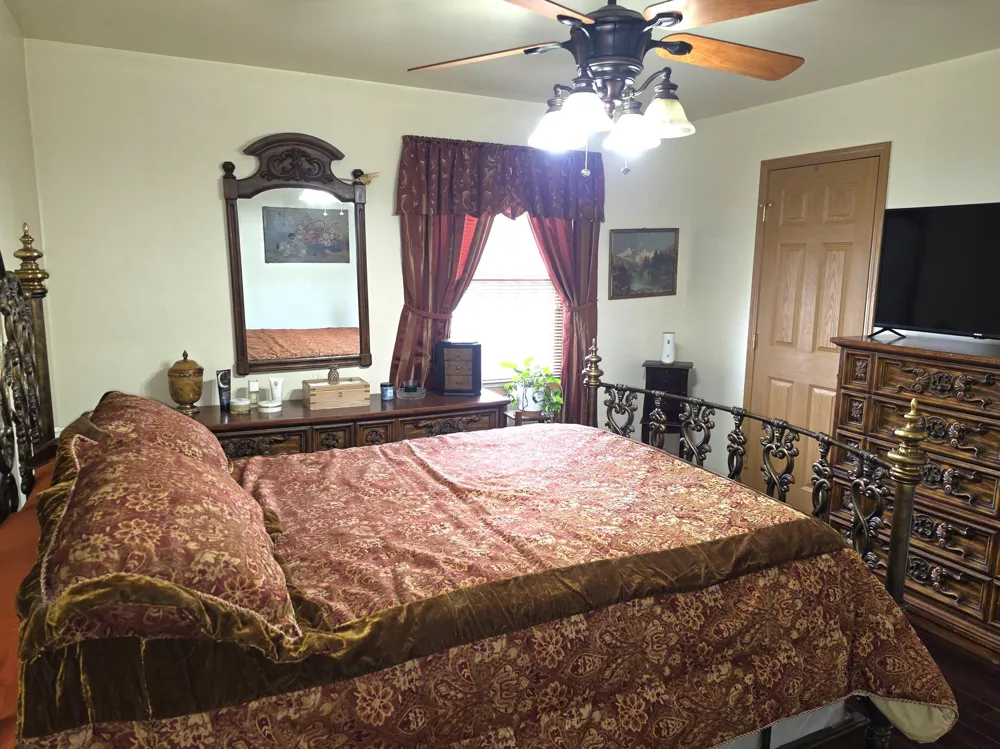 8389 Buchanan Street Merrillville, IN 46410