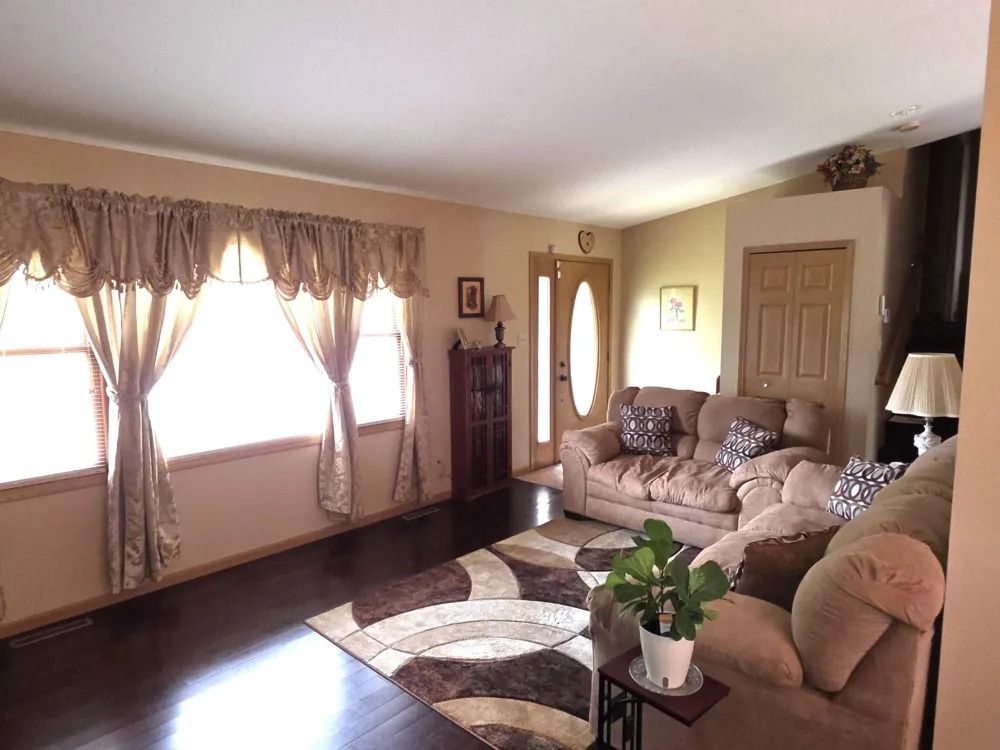 8389 Buchanan Street Merrillville, IN 46410