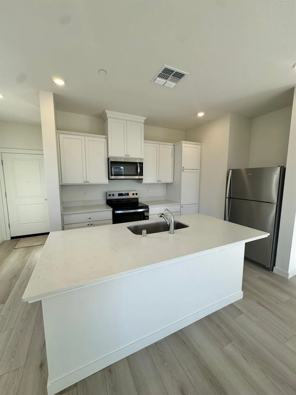 2207 Palmer Drive Linda, CA 95901
