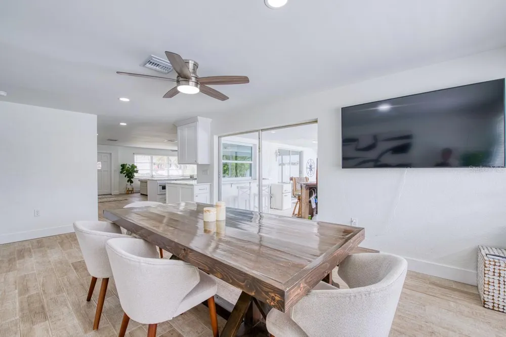 12125 6TH STREET E Treasure Island, FL 33706