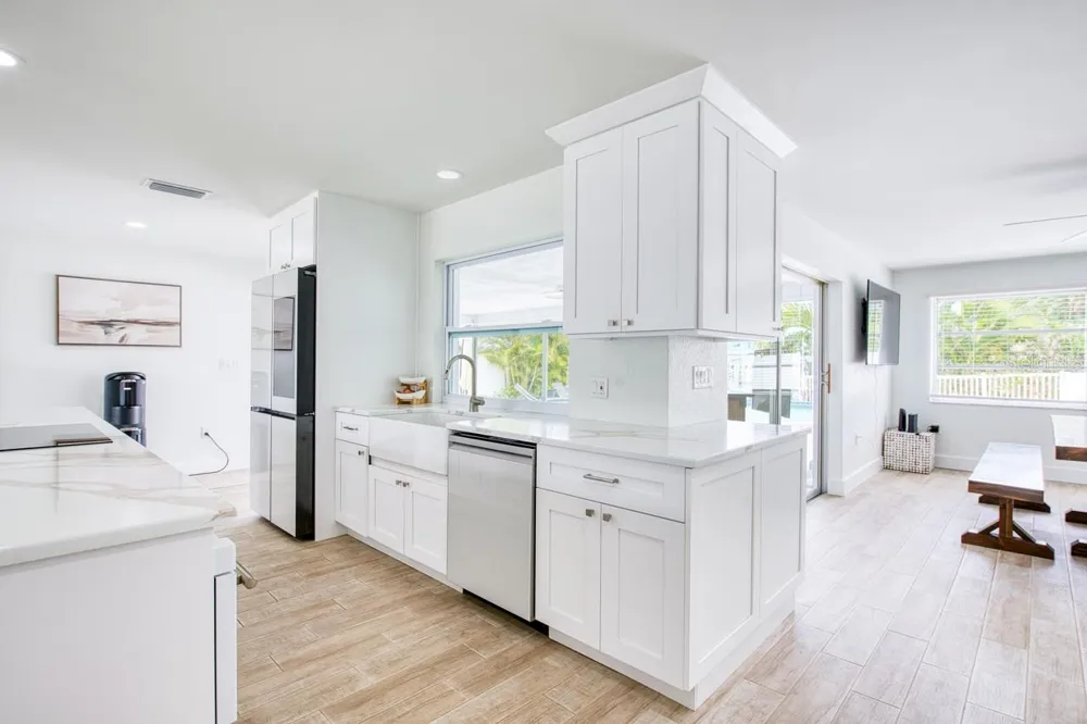 12125 6TH STREET E Treasure Island, FL 33706