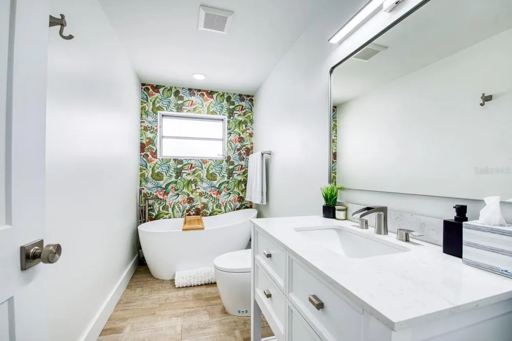 12125 6TH STREET E Treasure Island, FL 33706