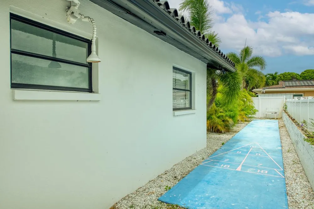 12125 6TH STREET E Treasure Island, FL 33706