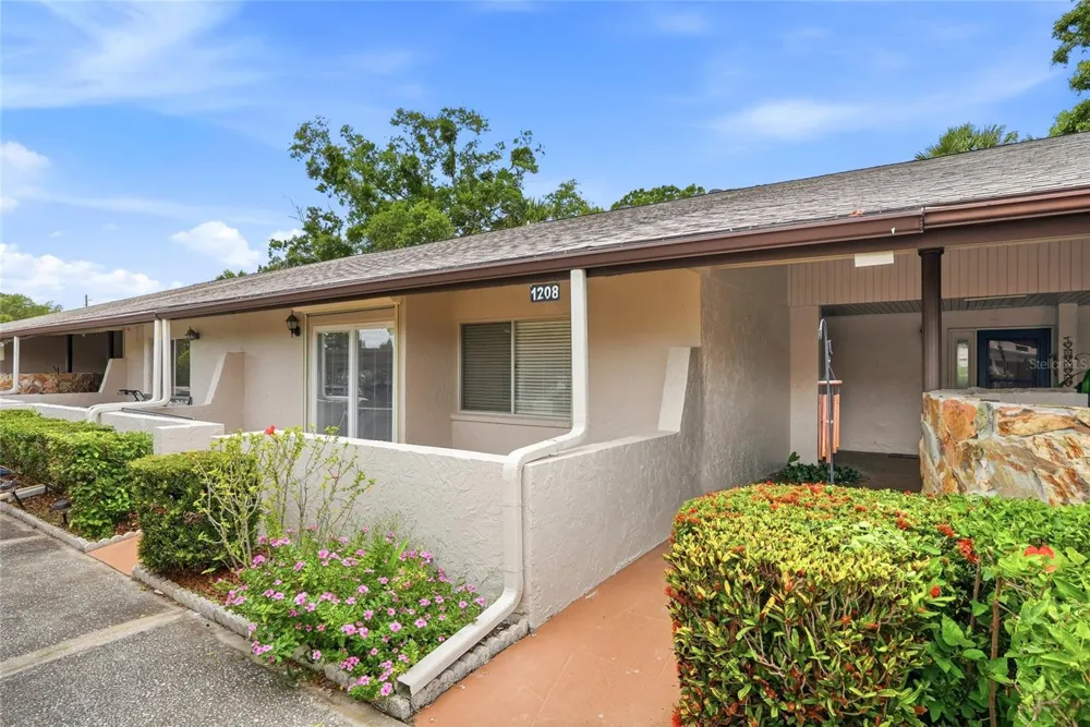 1208 14TH CIRCLE SE Largo, FL 33771