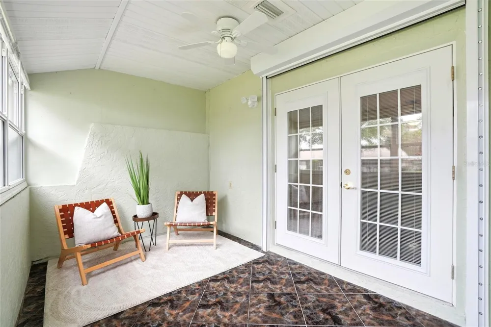 1208 14TH CIRCLE SE Largo, FL 33771