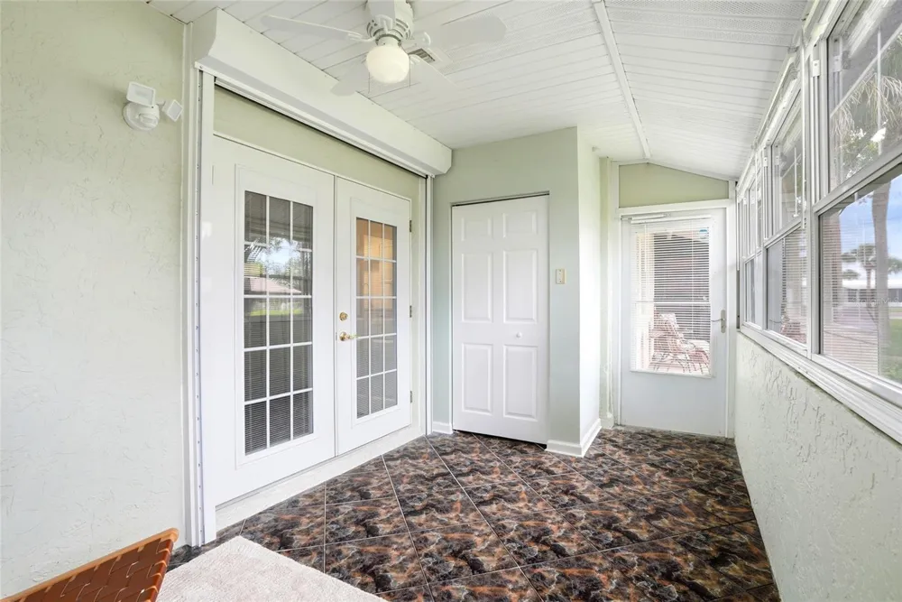 1208 14TH CIRCLE SE Largo, FL 33771