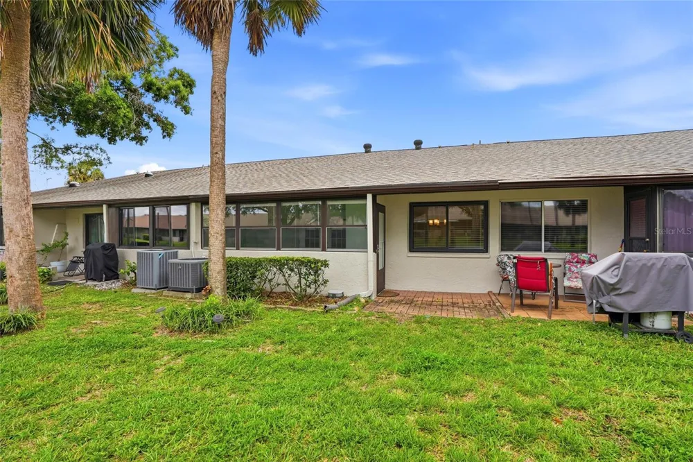 1208 14TH CIRCLE SE Largo, FL 33771