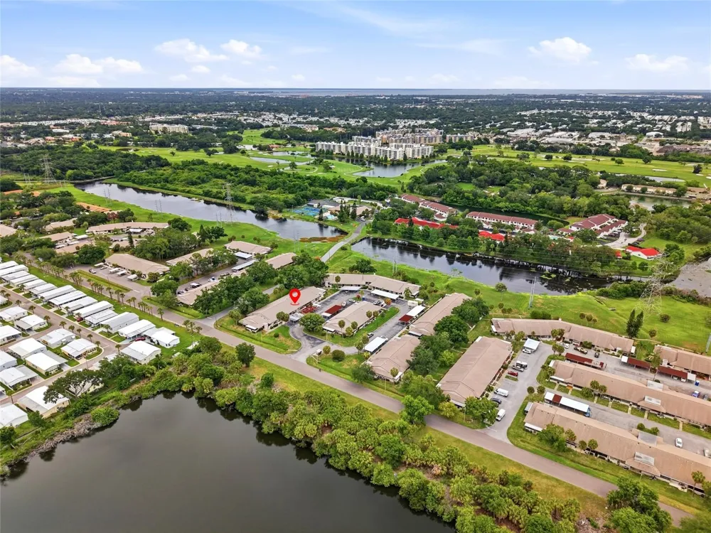 1208 14TH CIRCLE SE Largo, FL 33771