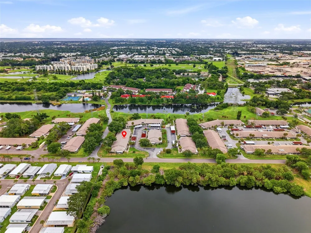 1208 14TH CIRCLE SE Largo, FL 33771