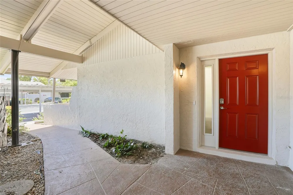 1208 14TH CIRCLE SE Largo, FL 33771