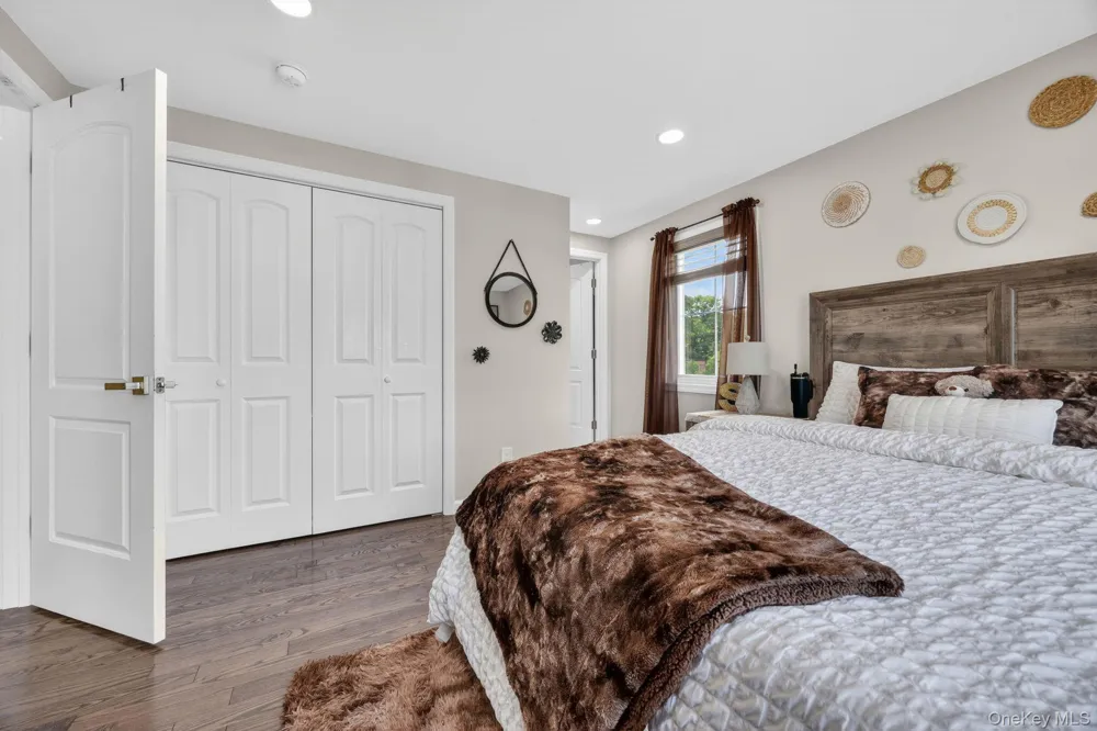 99 Kuhl Avenue Hicksville, NY 11801