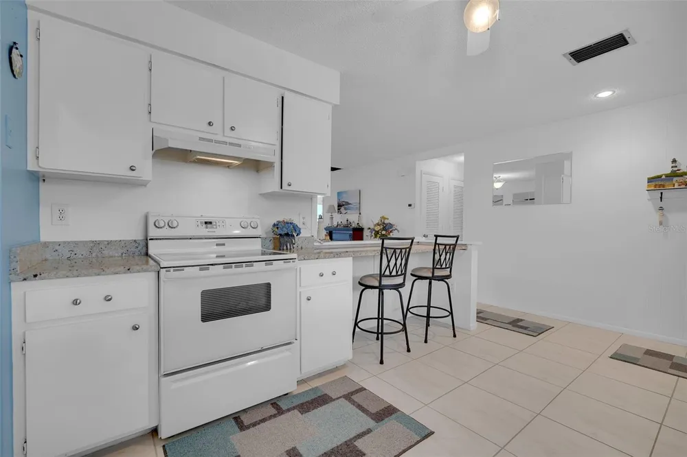 4470 NARRAGANSET TRAIL #90A Sarasota, FL 34233