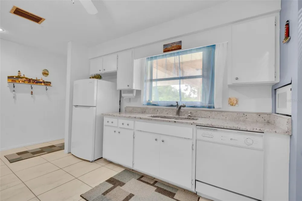 4470 NARRAGANSET TRAIL #90A Sarasota, FL 34233