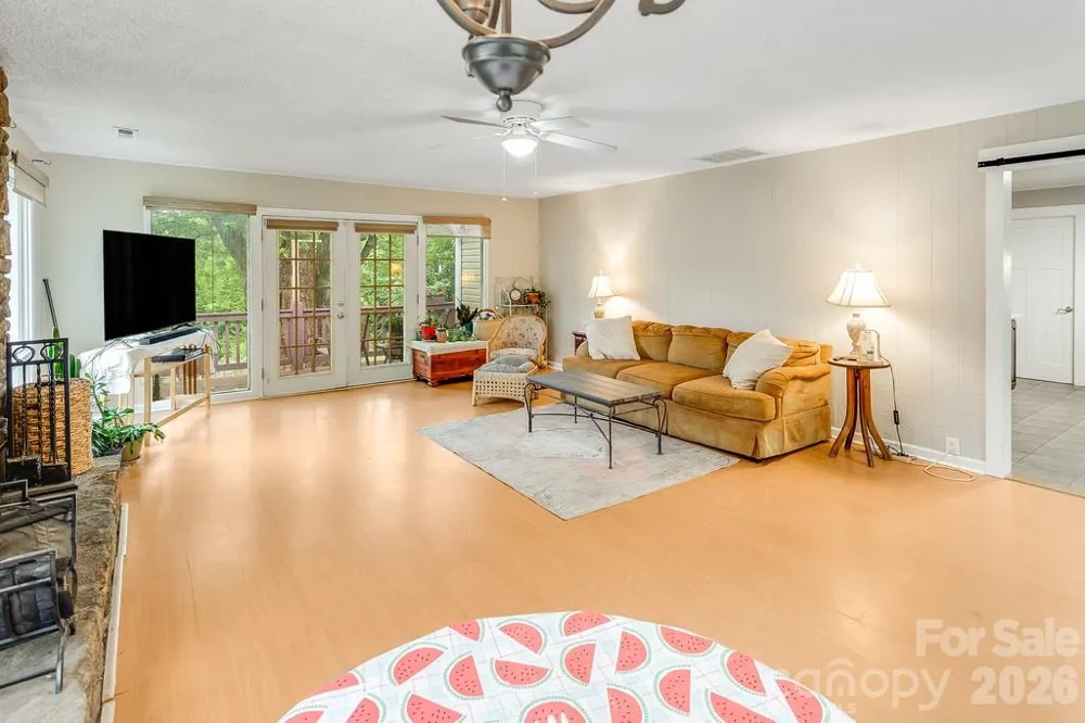 3 Odie Lane Candler, NC 28715