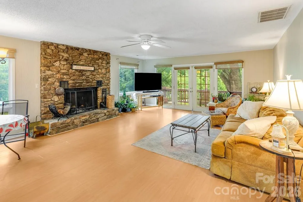 3 Odie Lane Candler, NC 28715