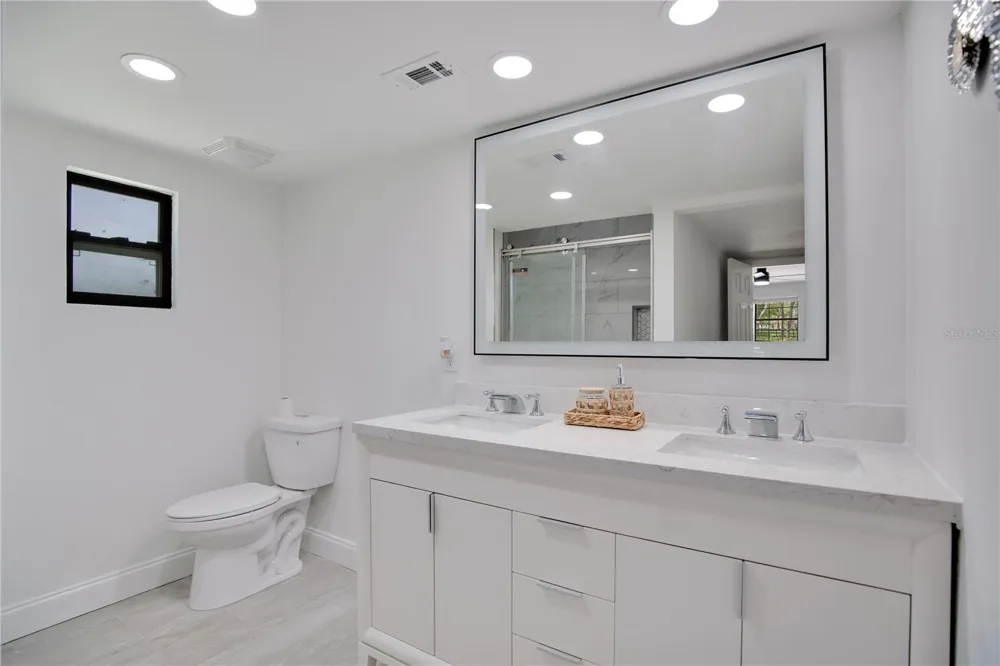 42111 CHINABERRY COURT Eustis, FL 32736