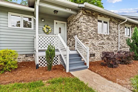 502 Wellington Hills Circle