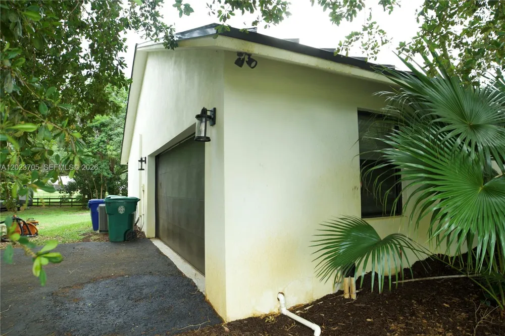 20500 SW 50th Pl Southwest Ranches, FL 33332