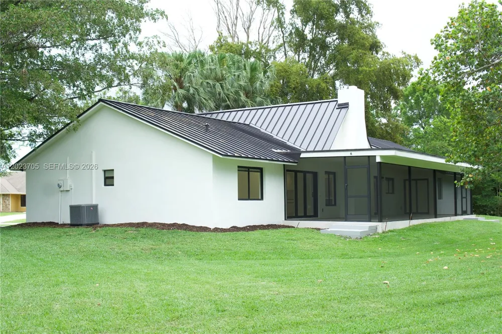 20500 SW 50th Pl Southwest Ranches, FL 33332